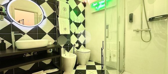 4 bedrooms Apartment in Naples, Italy No. 340027 37