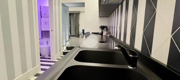 4 bedrooms Apartment in Naples, Italy No. 340027 31