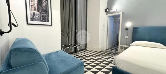 4 bedrooms Apartment in Naples, Italy No. 340027 35