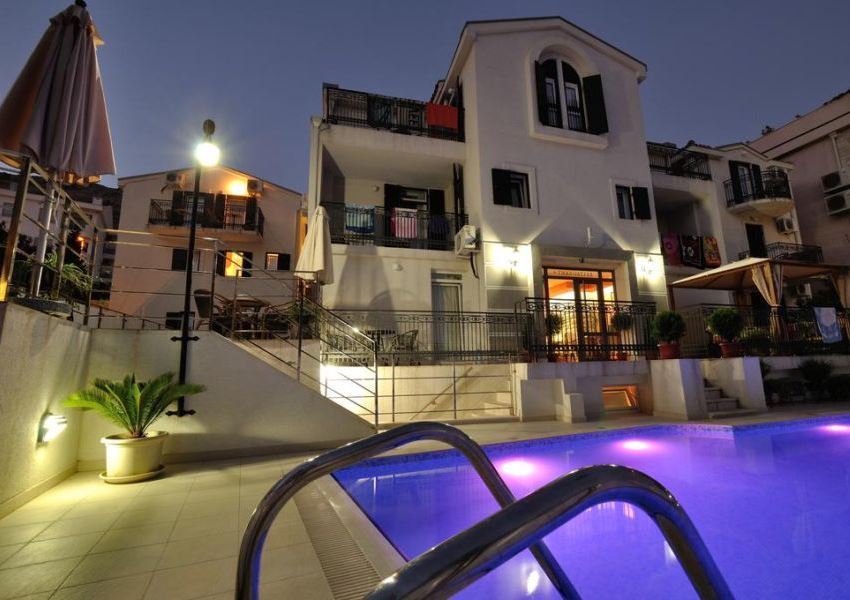 25 bedrooms Land in Budva, Montenegro No. 164