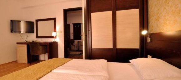 25 bedrooms Land in Budva, Montenegro No. 164 9