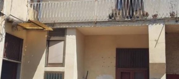 5 rooms House in Cimitile, Italy No. 23893 23