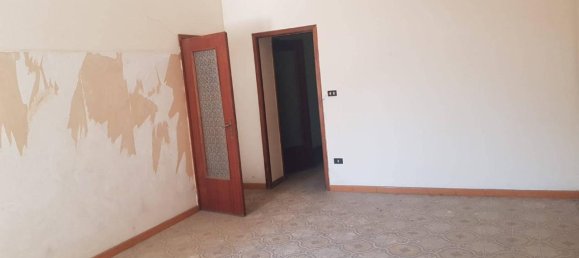 5 rooms House in Cimitile, Italy No. 23893 32