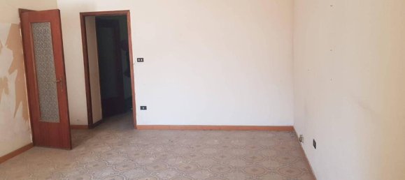 5 rooms House in Cimitile, Italy No. 23893 9