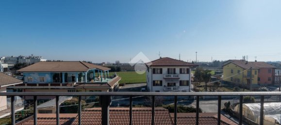 4-salle Appartement à Busca, Italy No. 21829 12