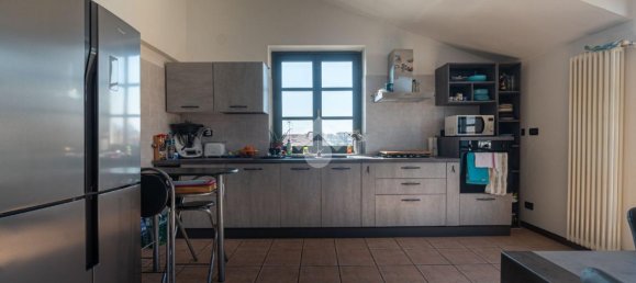 4-salle Appartement à Busca, Italy No. 21829 2