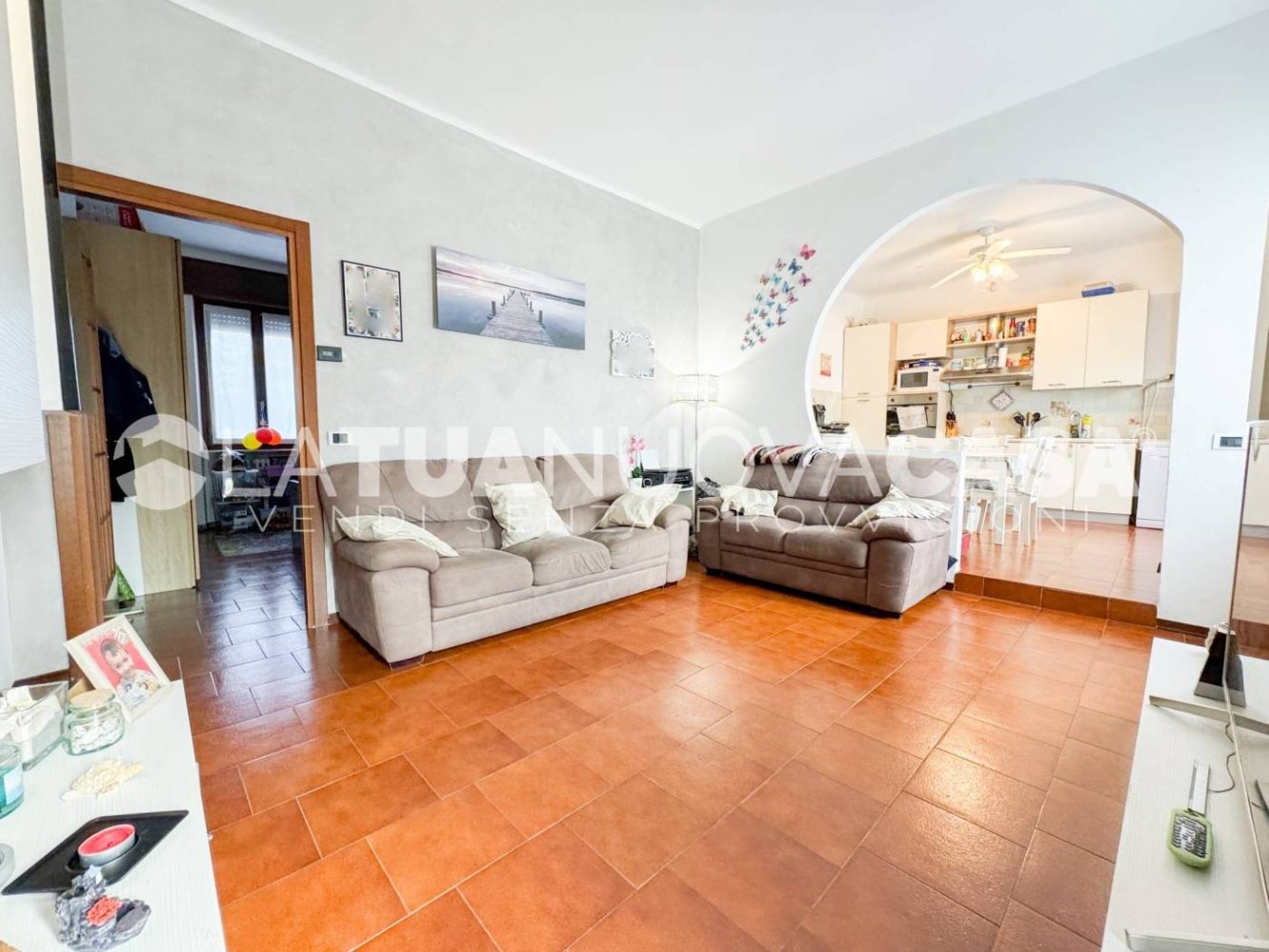 2 Schlafzimmer Wohnung in Bareggio, Italy, Nr. 383818