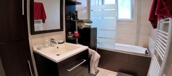 Apartamento de 3 dormitorios en Brunstatt-Didenheim, France No. 252978 8