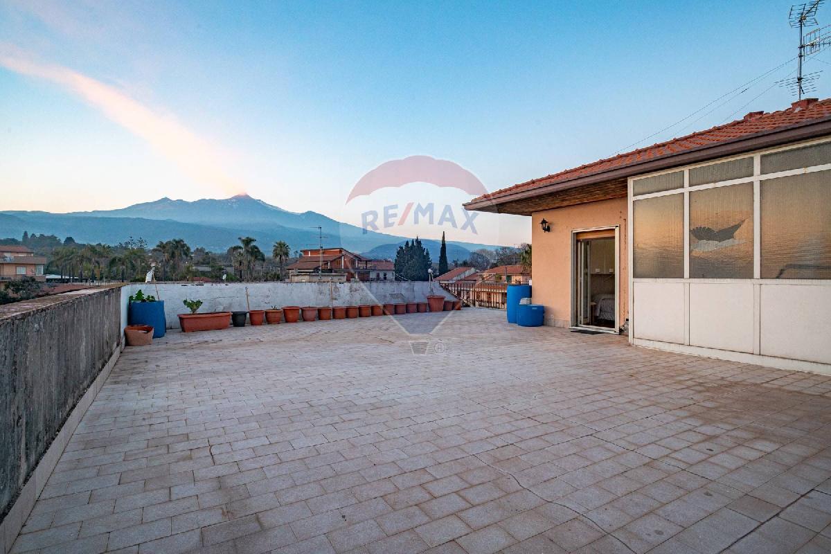 Apartamento de 2 dormitorios en Acireale, Italy No. 133140