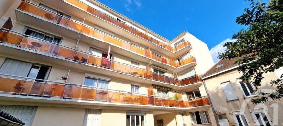 Estudio en Troyes, France No. 99333 6