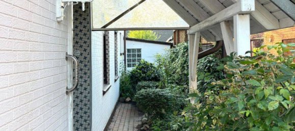 8 rooms Townhouse in Bremen, Germany No. 223271 3