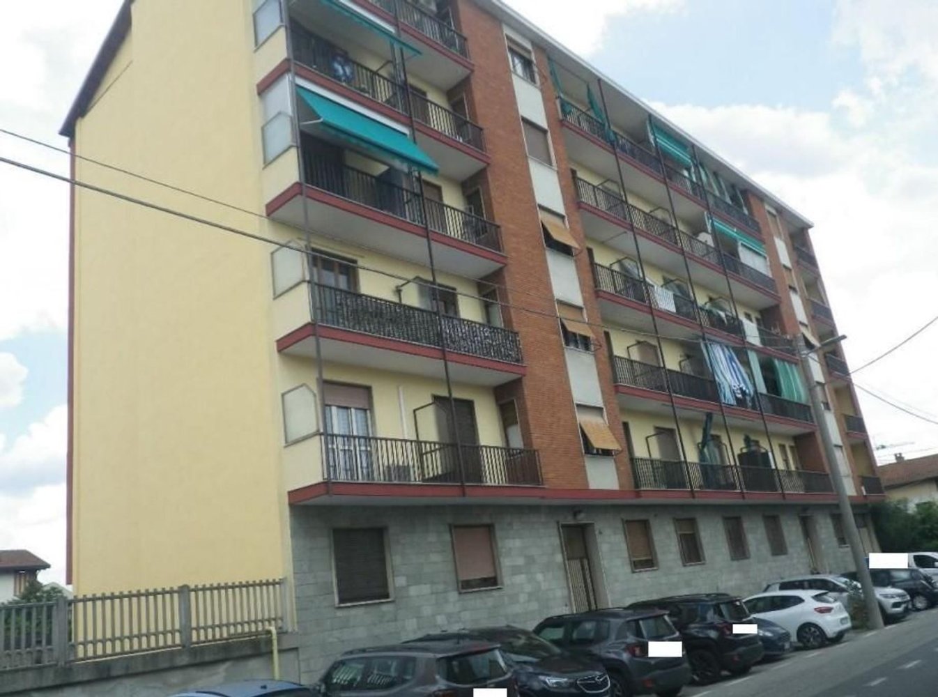 3-salle Appartement à Chivasso, Italy No. 214715