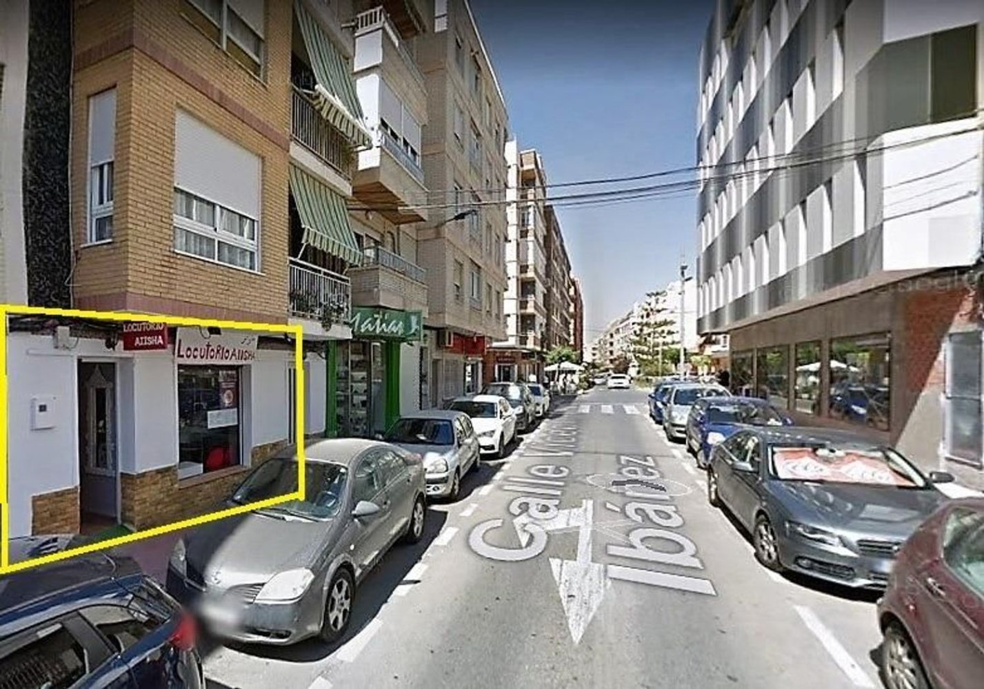 185m² Commercial property in Torrevieja, Spain No. 194380