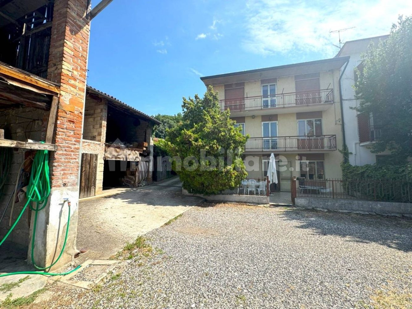 4 bedrooms House in Verona, Italy No. 370400