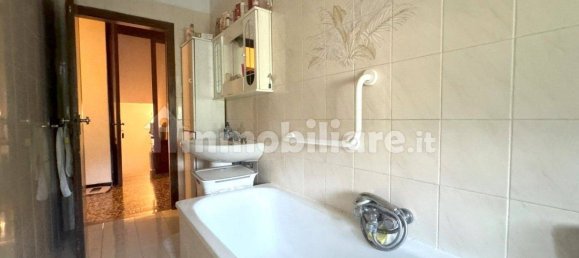 4 bedrooms House in Verona, Italy No. 370400 10