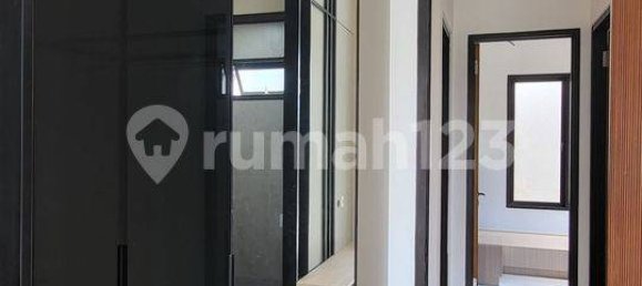 3 bedrooms House in Kebon Jeruk, Indonesia No. 1350 55