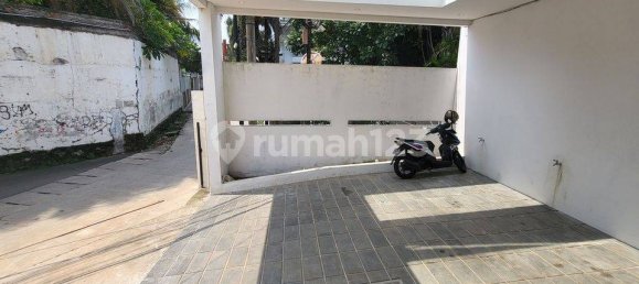 3 bedrooms House in Kebon Jeruk, Indonesia No. 1350 19