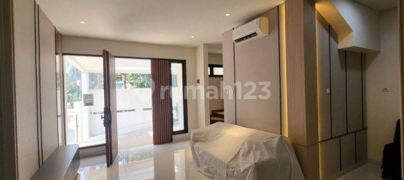 3 bedrooms House in Kebon Jeruk, Indonesia No. 1350 40