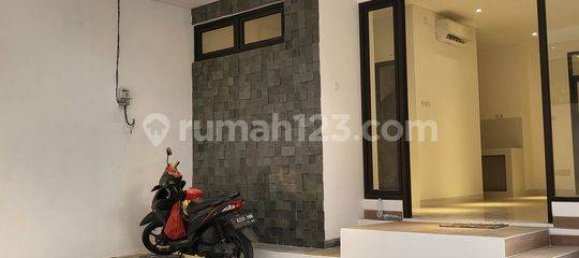 3 bedrooms House in Kebon Jeruk, Indonesia No. 1350 31