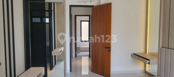 3 bedrooms House in Kebon Jeruk, Indonesia No. 1350 51