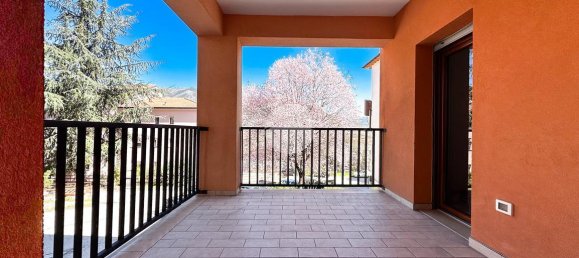 4 rooms Apartment in L'Aquila, Italy No. 15083 10