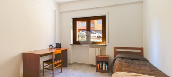 4 rooms Apartment in L'Aquila, Italy No. 15083 14