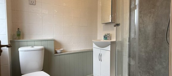 3 bedrooms House in Chatham, United Kingdom No. 10772 13