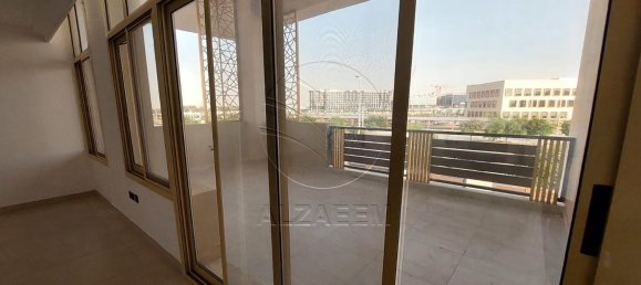 Villa T5 em Khalifa City, UAE N.º 29506 8