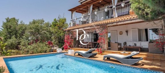 4 bedrooms Villa in Sitges, Spain No. 156594 3