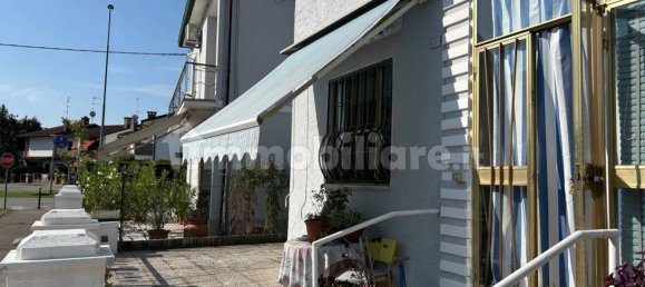 2 bedrooms House in Tresignana, Italy No. 348834 4