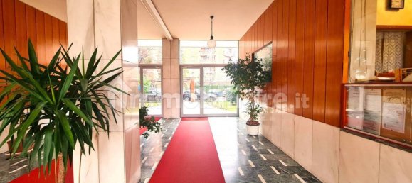 1 bedroom Apartment in Milan, Italy No. 374350 2