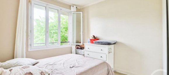 3 Schlafzimmer Wohnung in La Courneuve, France, Nr. 313689 11