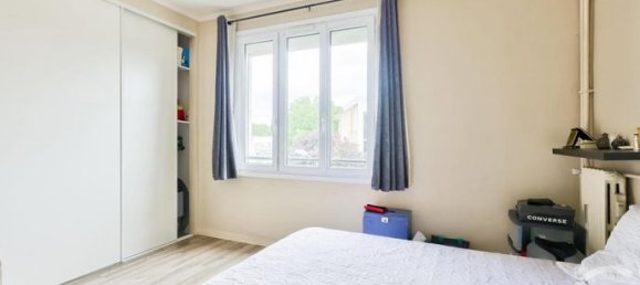 3 Schlafzimmer Wohnung in La Courneuve, France, Nr. 313689 9