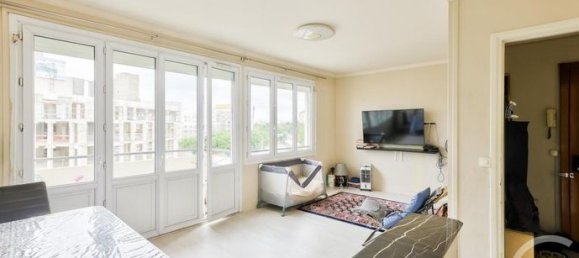 3 Schlafzimmer Wohnung in La Courneuve, France, Nr. 313689 3