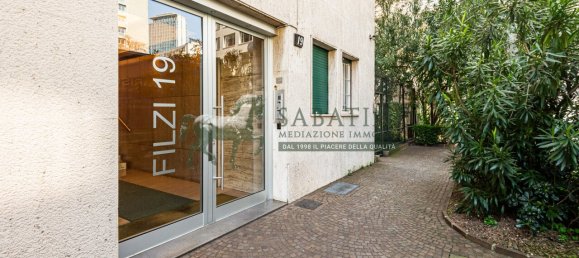 4 bedrooms Apartment in Milan, Italy No. 291808 15