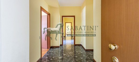 4 bedrooms Apartment in Milan, Italy No. 291808 11