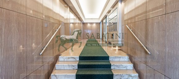 4 bedrooms Apartment in Milan, Italy No. 291808 14