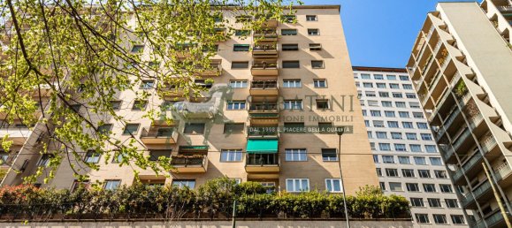 4 bedrooms Apartment in Milan, Italy No. 291808 4