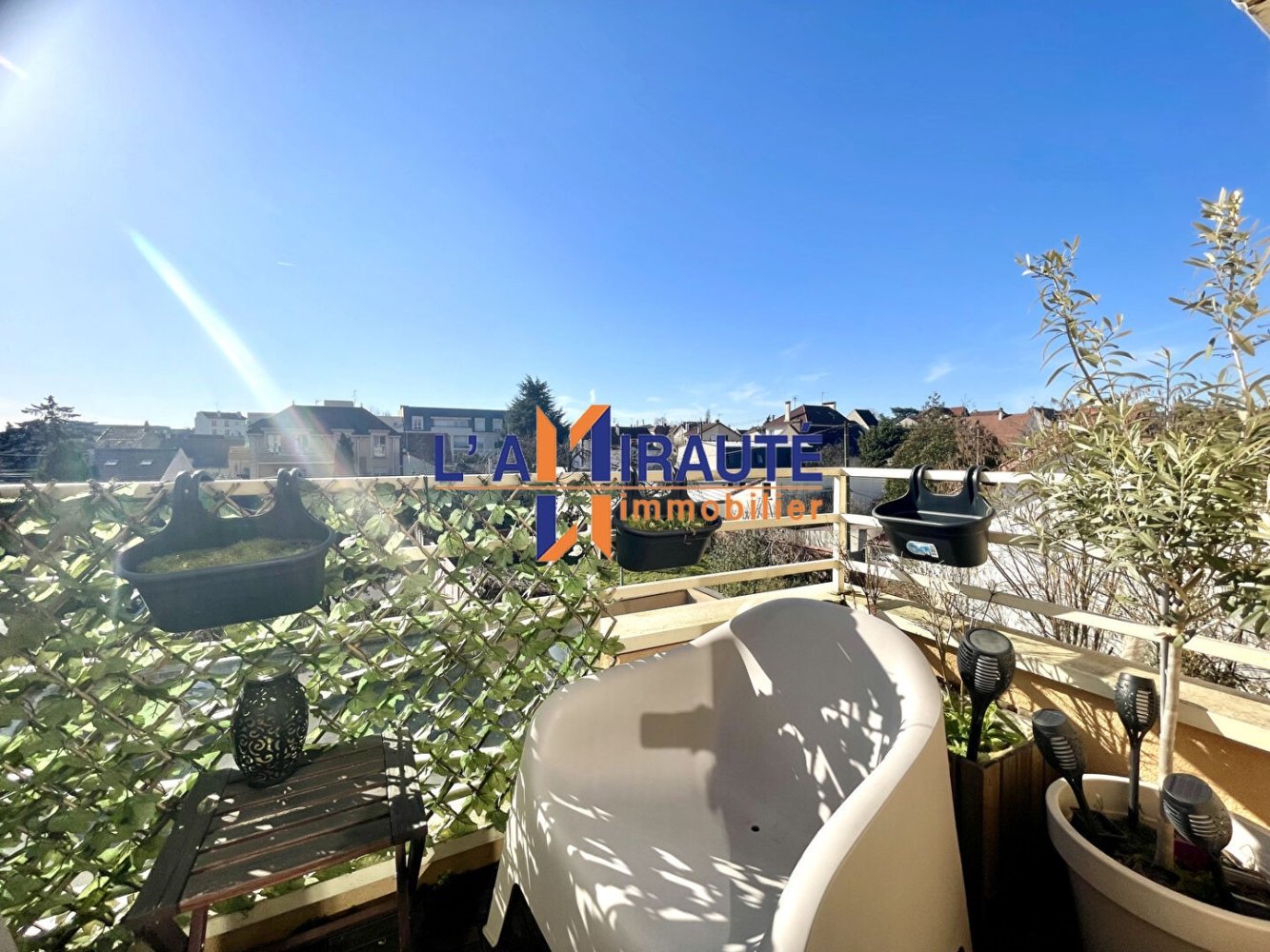 3 chambres Duplex à Houilles, France No. 110378