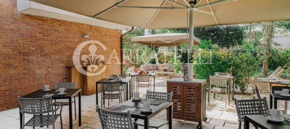 18 bedrooms Hotel in Forte dei Marmi, Italy No. 210031 20