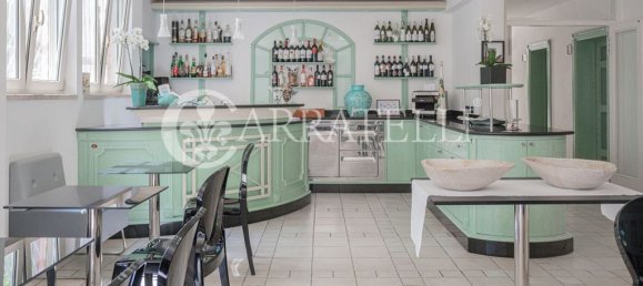 18 bedrooms Hotel in Forte dei Marmi, Italy No. 210031 6