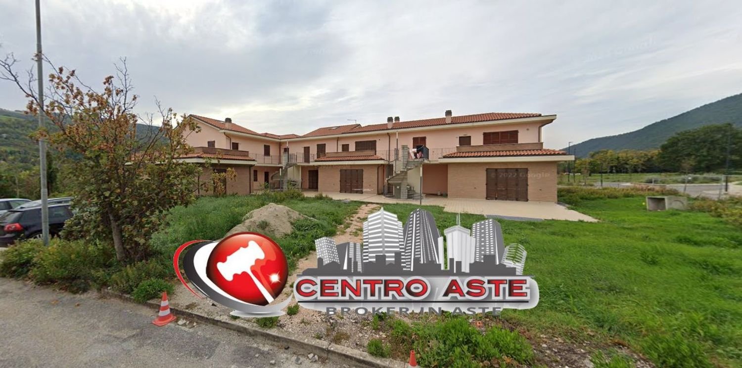 Imóvel comercial em Fossombrone, Italy 1168 m² N.º 291267