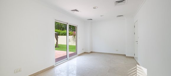 3 bedrooms Villa in Meadows, UAE No. 9180 7