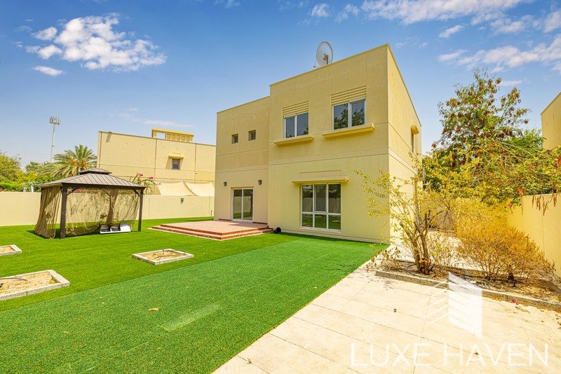 3 bedrooms Villa in Meadows, UAE No. 9180