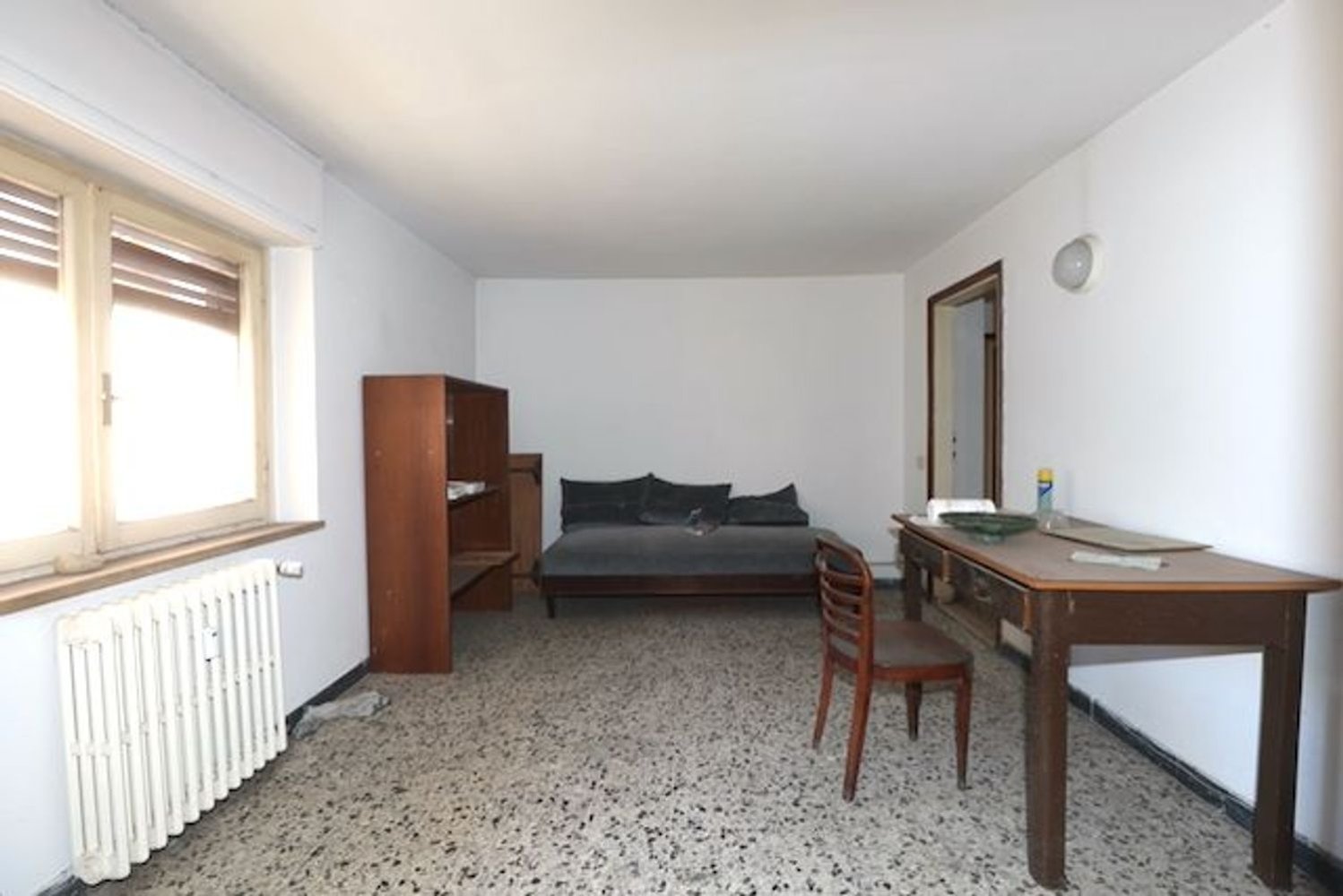 52m² Office in Florence, Italy No. 100355