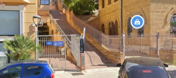 Квартира с 5 комнатами в Агридженто, Италия № 256398 16