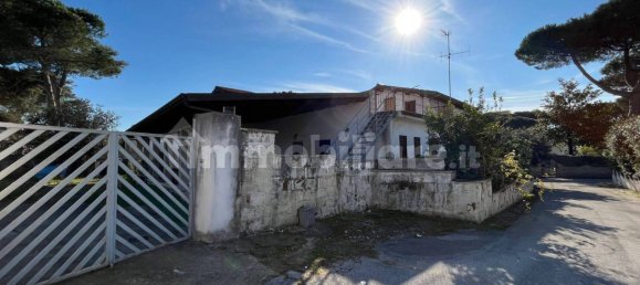 Villa de 10 dormitorios en Cellole, Italy No. 292682 3