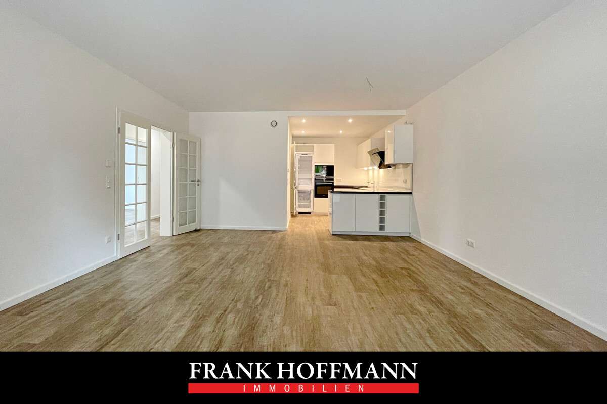 Квартира с 3 комнатами в Зегеберг, Германия № 272414