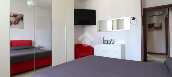 Villa de 3 dormitorios en Porto Mantovano, Italy No. 329571 12