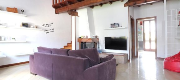 Villa de 3 dormitorios en Porto Mantovano, Italy No. 329571 4